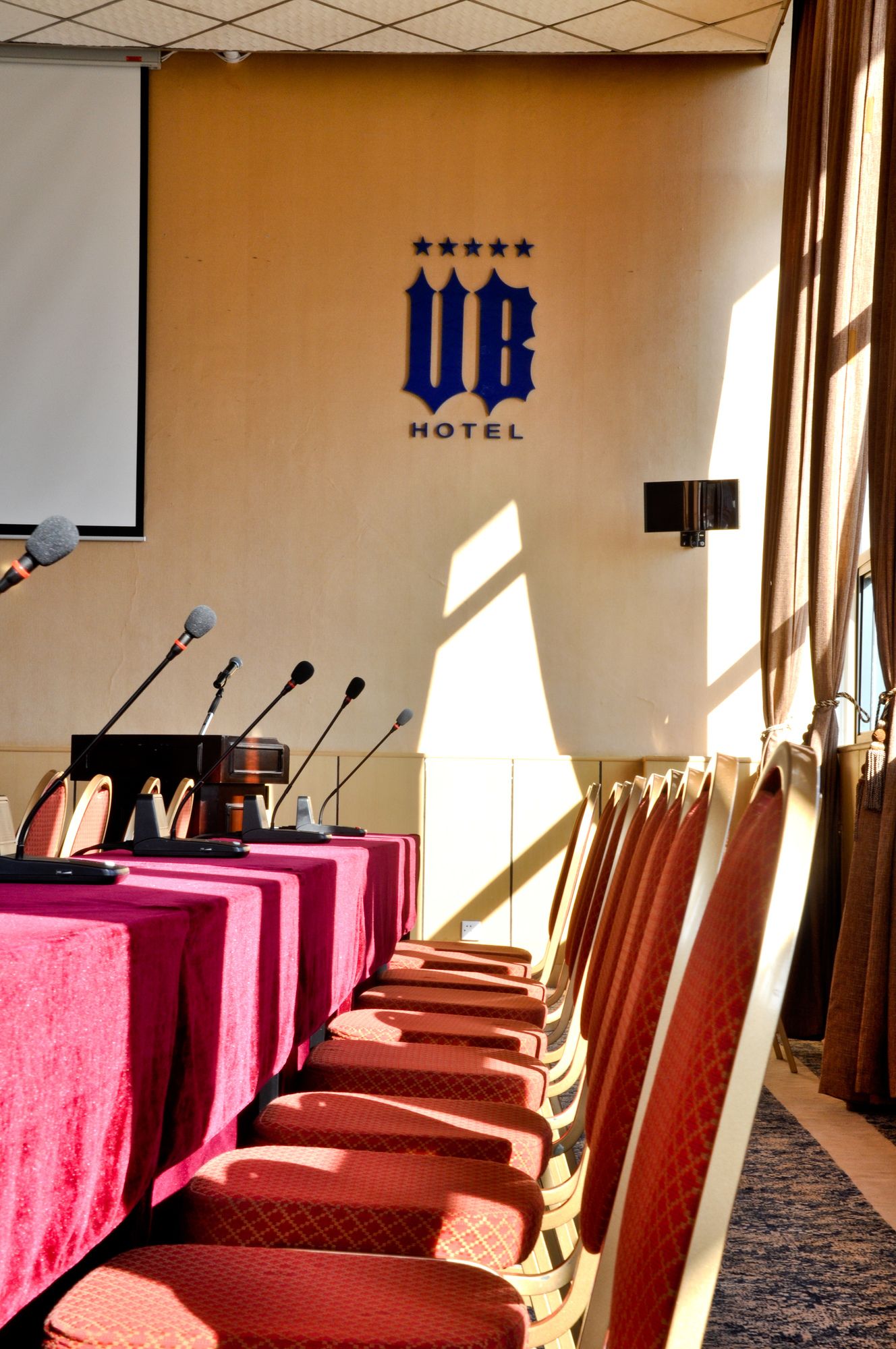 Фото Ulaanbaatar Hotel