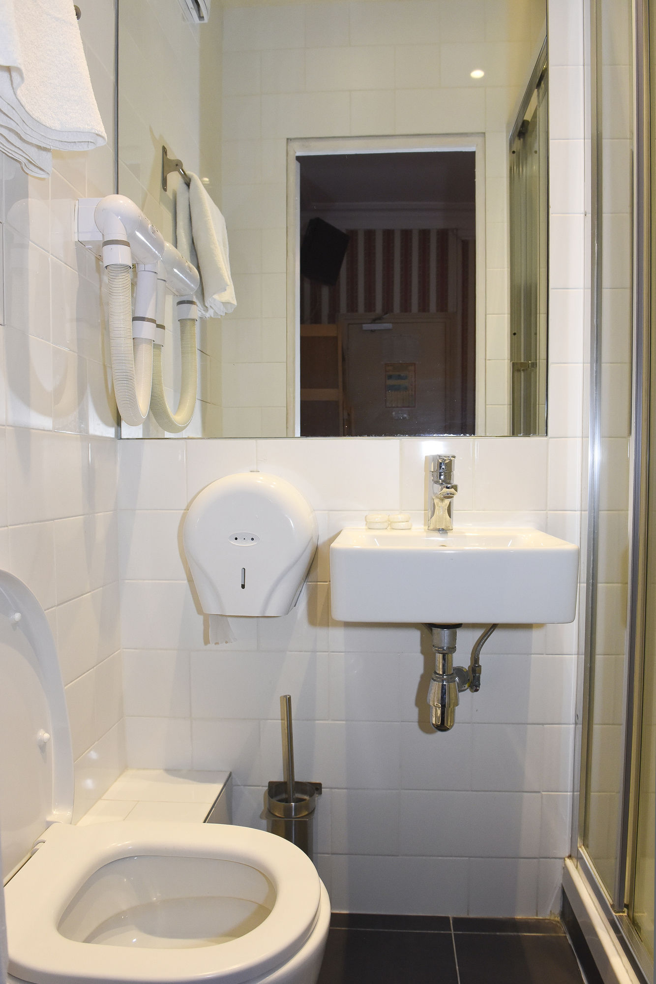 Фото Sully Hotel