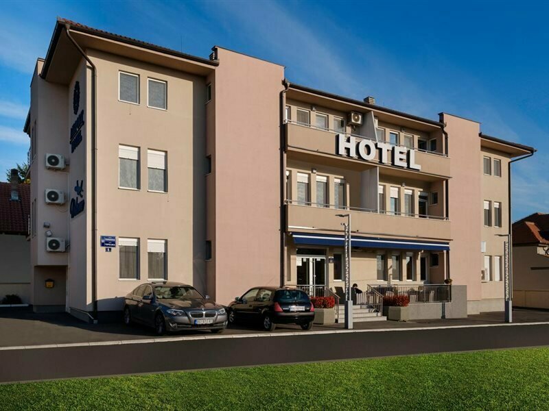Hotel Airport Garni Hotel, Earth, photo
