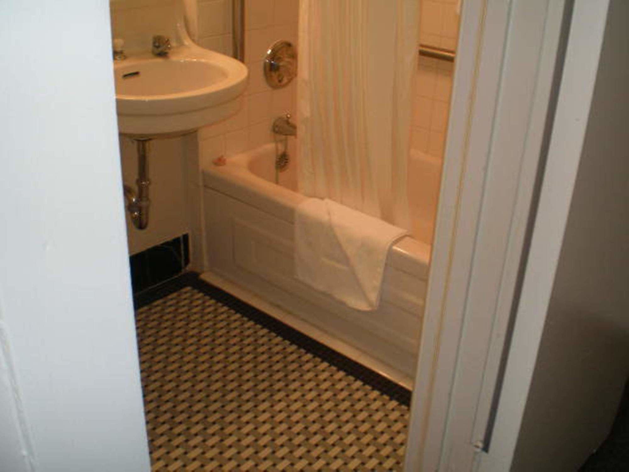 Фото Hotel Bothwell Sedalia Central District, Ascend Hotel Collection