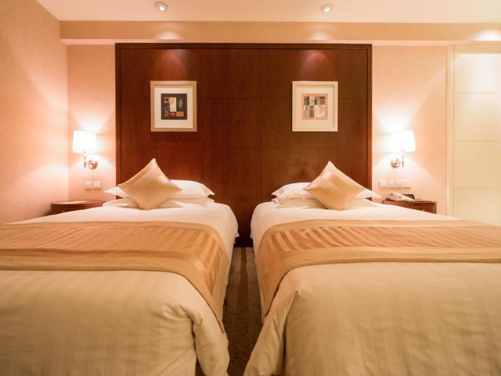 Фото Wyndham Beijing North Hotel