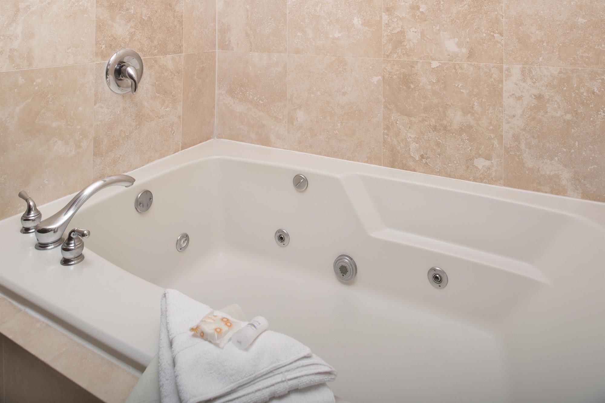 Фото Best Western Plus Parkway Inn