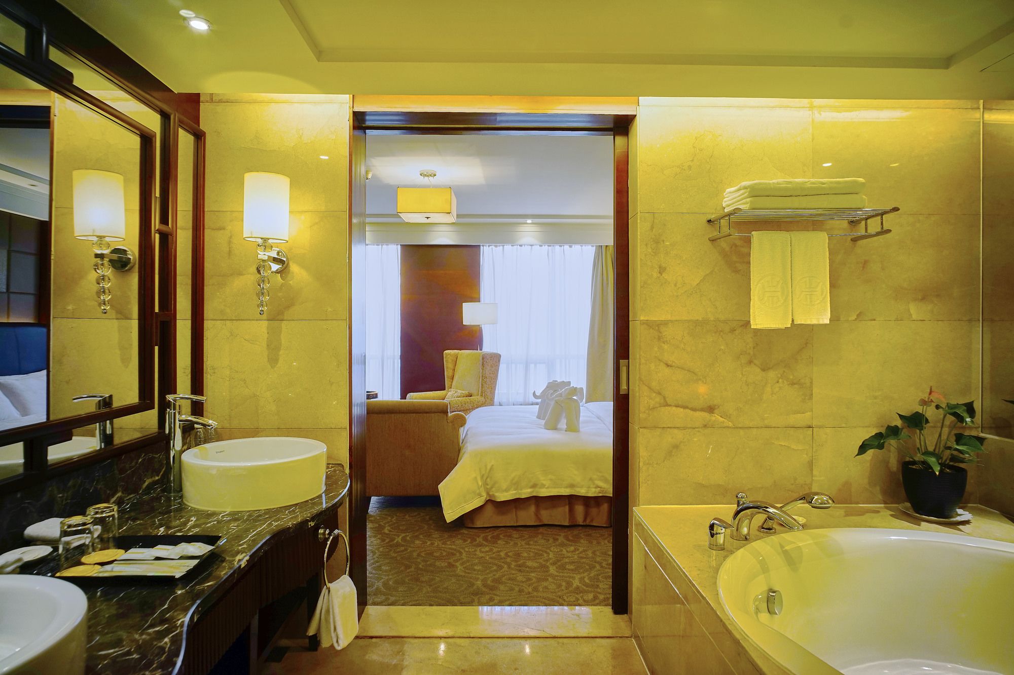 Фото Changsha Xiaoxiang Huatian Hotel