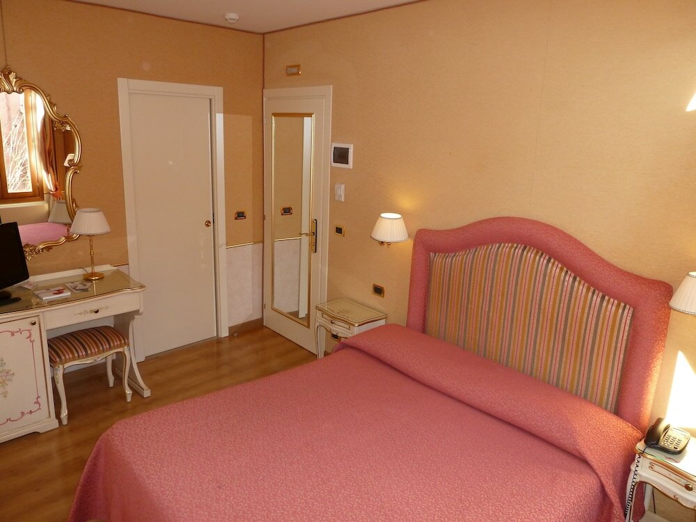 Фото Hotel Olimpia