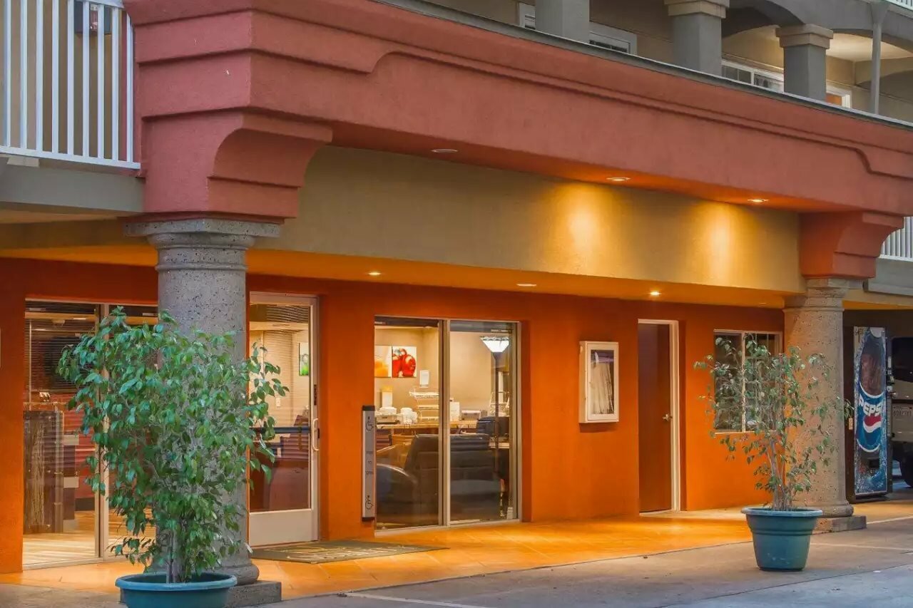 Фото Quality Inn Sacramento Convention Center