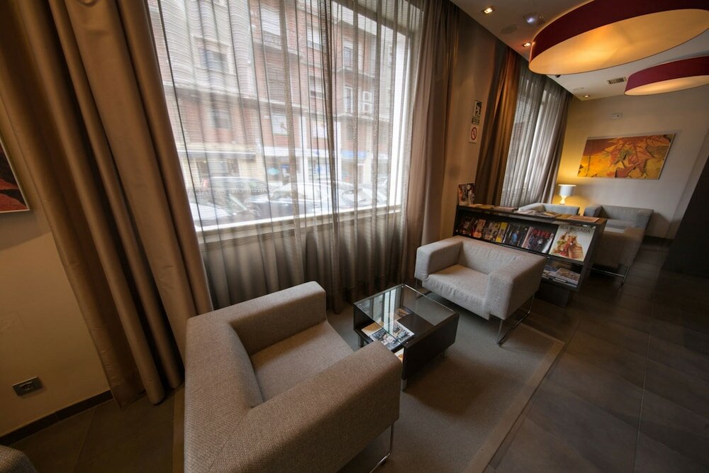 Фото Hotel Aroi Ponferrada