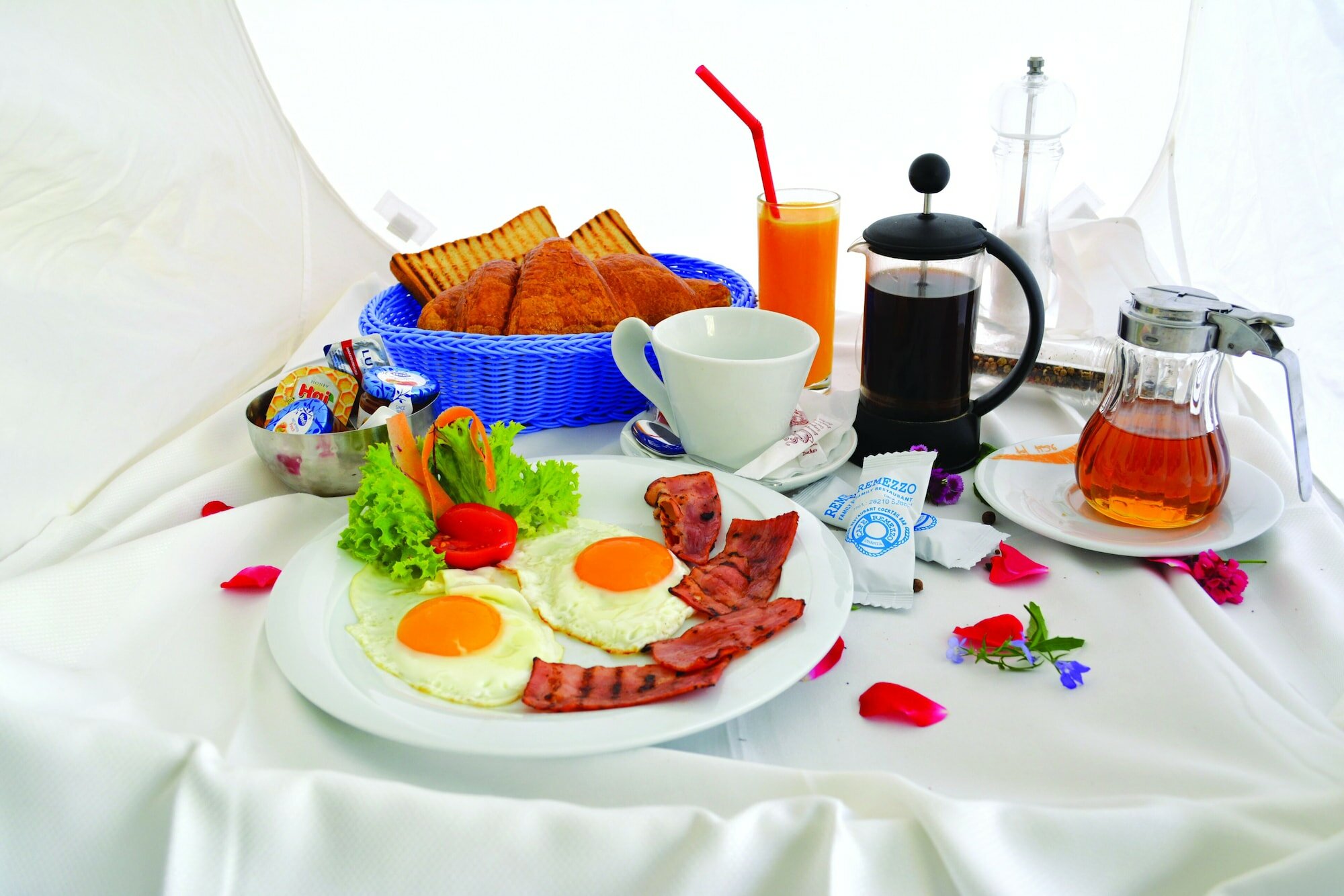 Фото Kasteli Suites