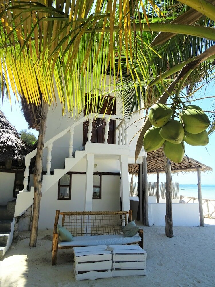 Фото Makuti Beach Bungalows