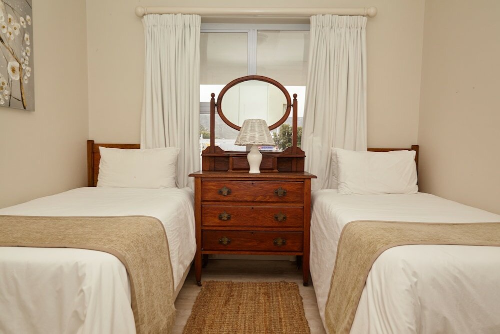 Фото Windsor Self Catering Apartments