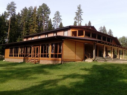 Внешний вид отеля Сахалин в Луге, фото 2