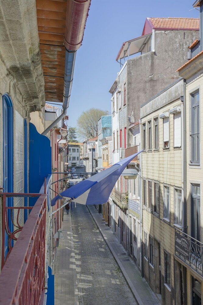 Фото Liiiving in Porto - Cozy & Chic Downtown