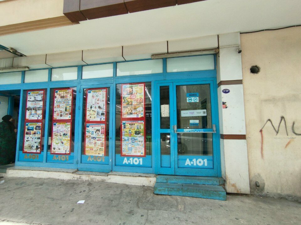 Supermarket A 101, Izmir, photo
