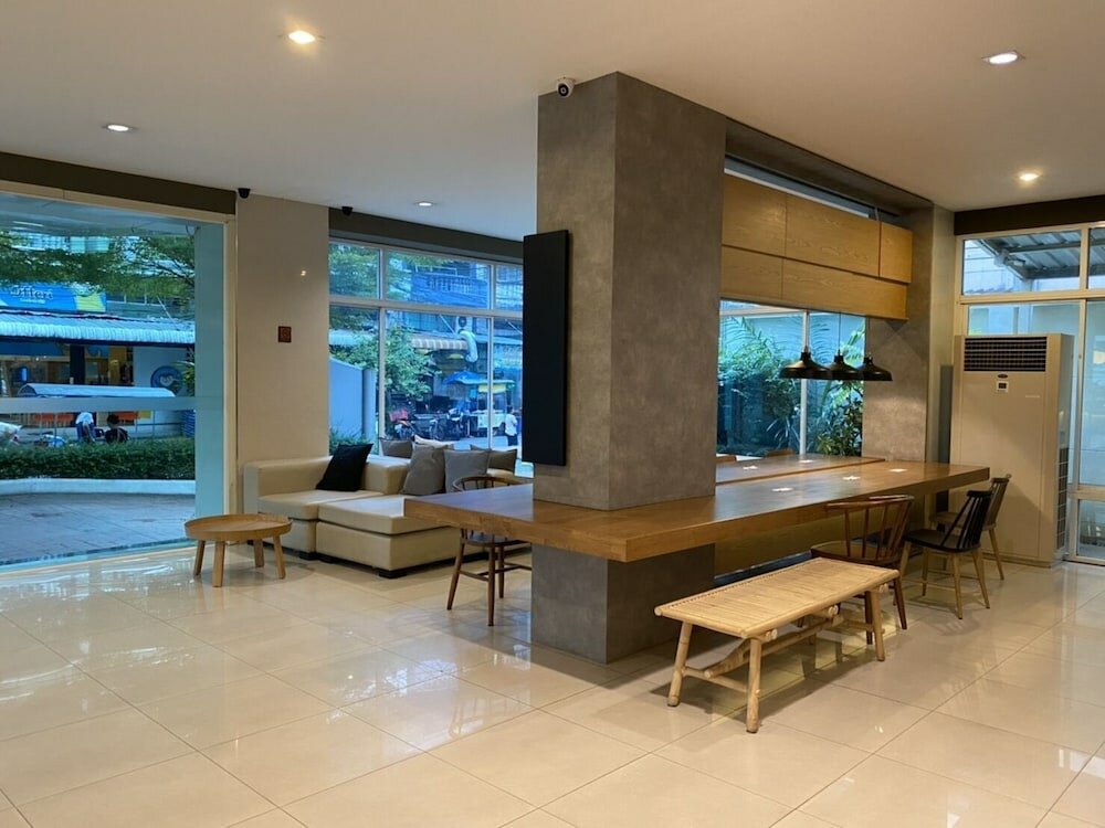 Фото The Royal Bee Apart Hotel