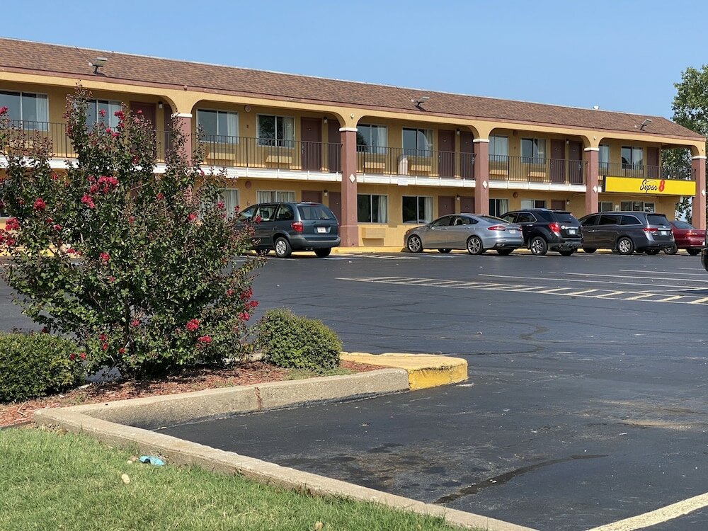 Фото Super 8 by Wyndham Midwest City Ok