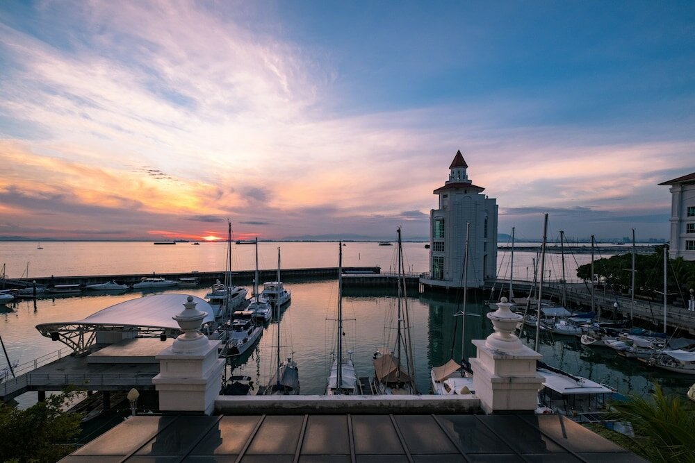 Фото Home Suites by Marina