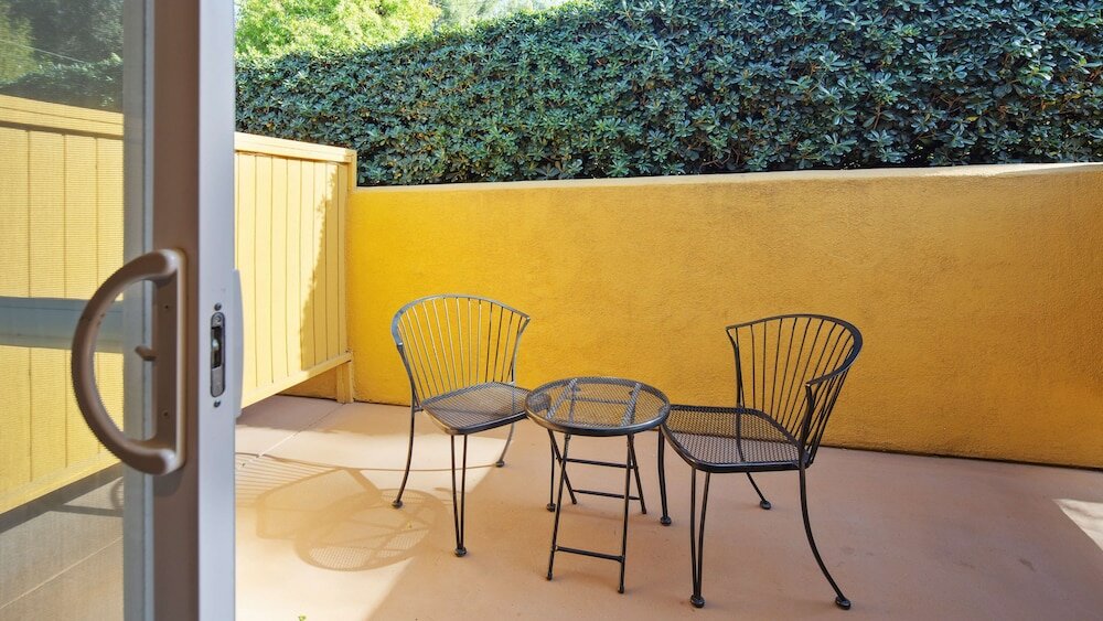 Фото Best Western Woodland Hills Inn