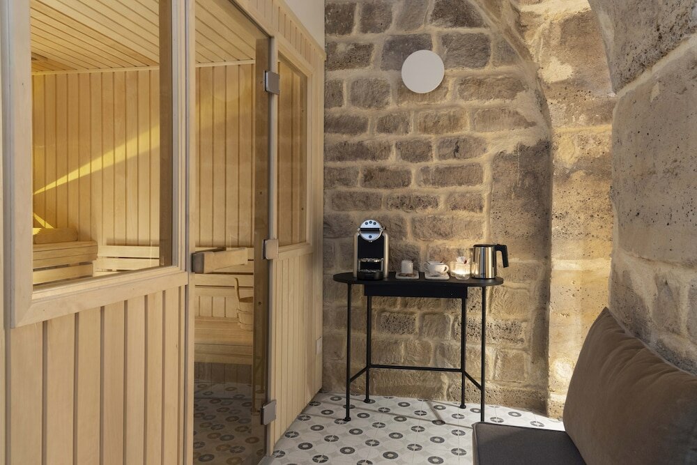 Фото Le Petit Beaumarchais Hotel & SPA