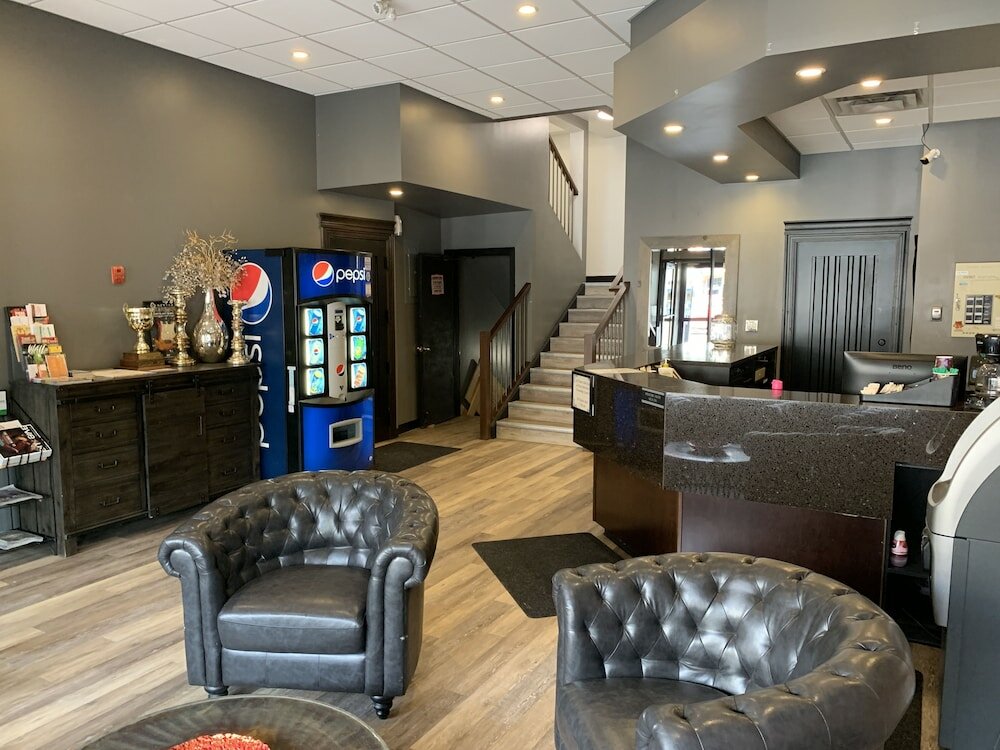 Фото Commercial Hotel