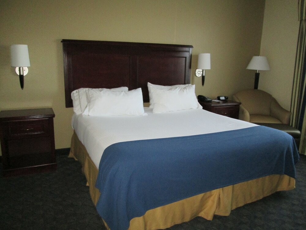 Фото Holiday Inn Express & Suites Pampa, an Ihg Hotel