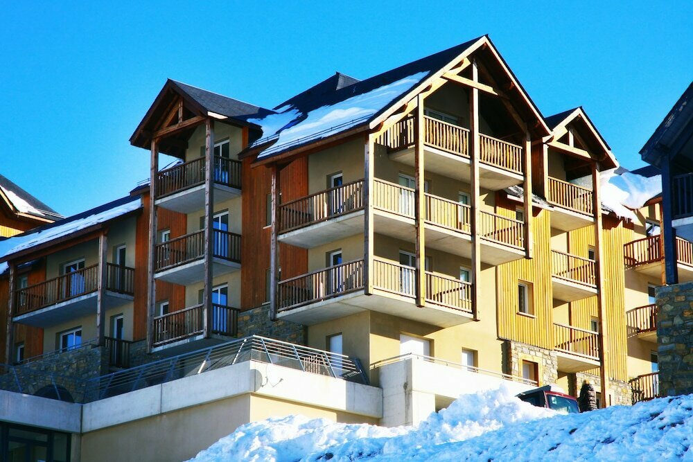 Hotel Résidence Nemea Le Hameau de Balestas, Hautes‑Pyrenees, photo