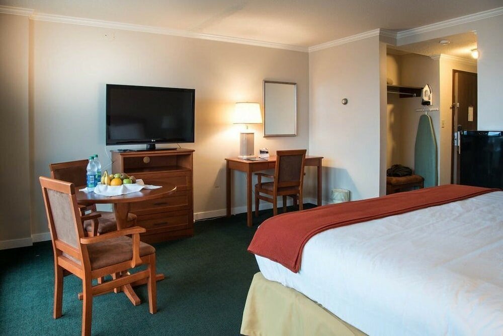 Фото Highliner Plaza Hotel And Conference Ctr