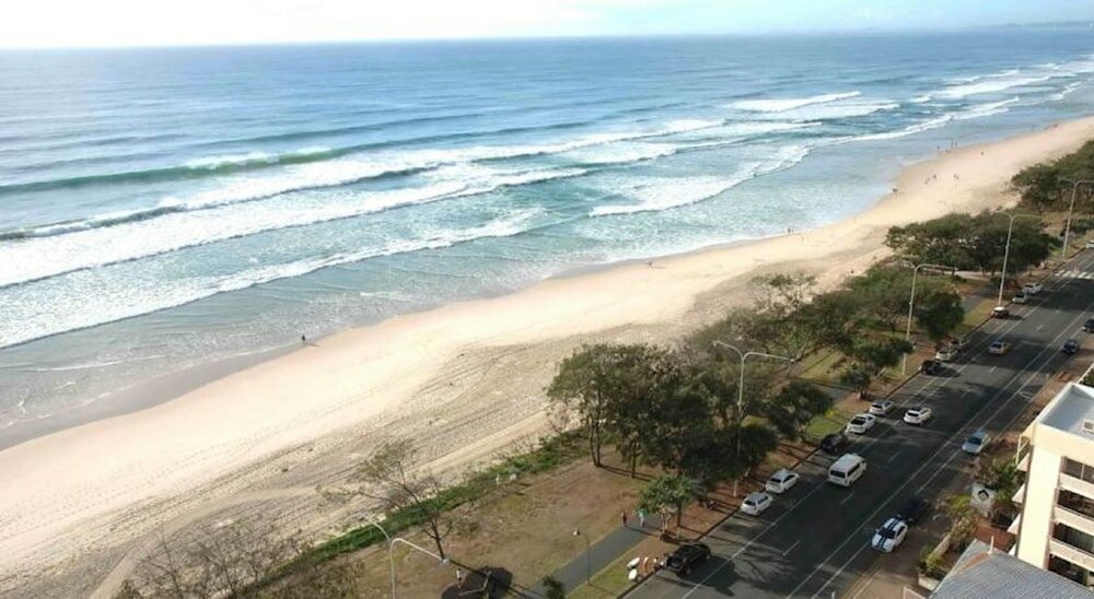 Фото The Shore Apartments