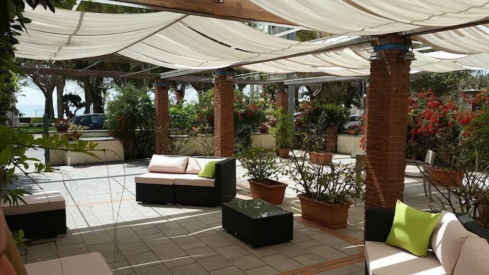 Фото Hotel Pisacane