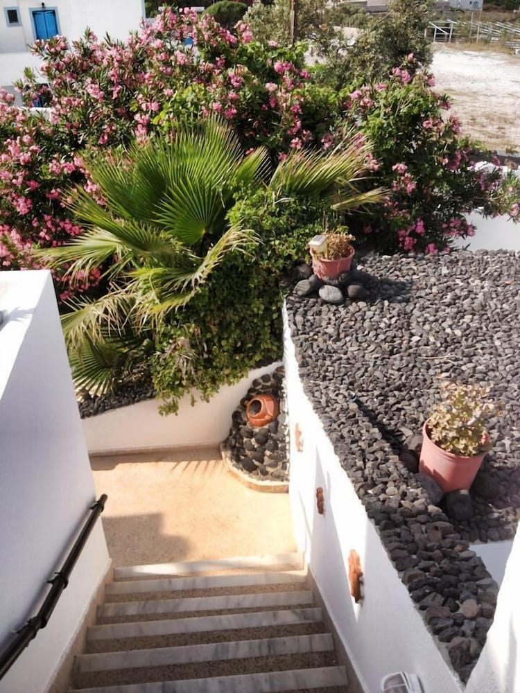 Фото Villa Livadaros