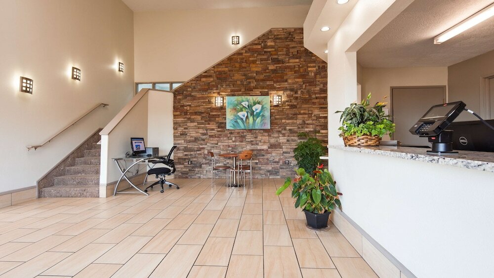 Фото SureStay Hotel by Best Western Albuquerque Midtown