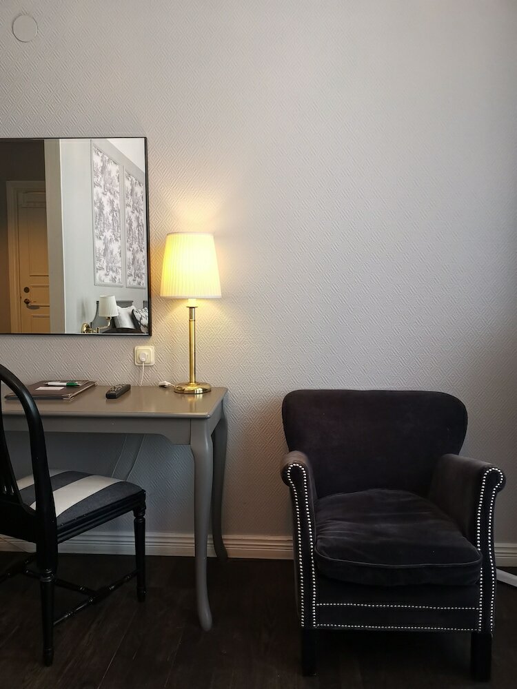 Фото Crystal Plaza Hotel