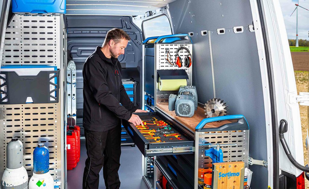 Re-equipment of vehicles Store To Go, Emirate of Sharjah, photo