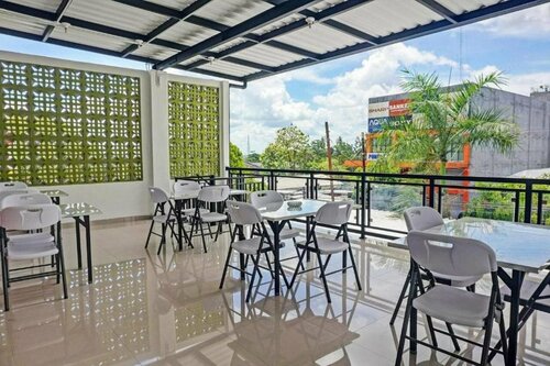 Гостиница Oyo 92518 De Luna Hotel в Мартапуре