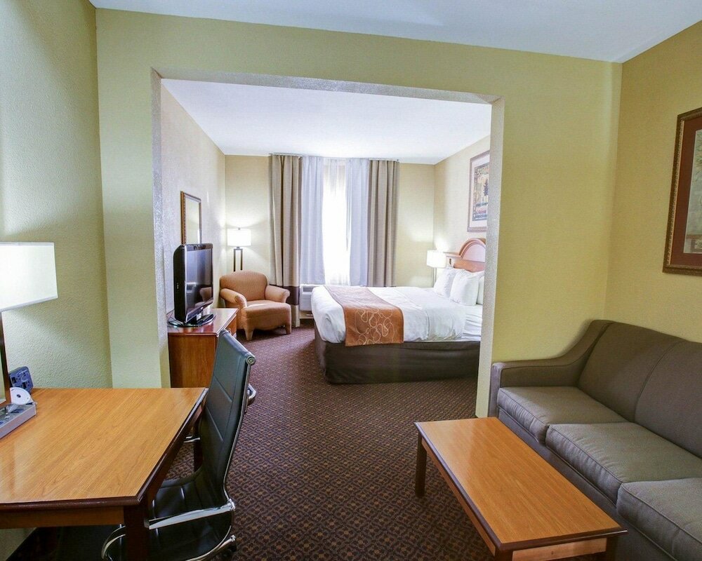 Фото Comfort Suites Brenham
