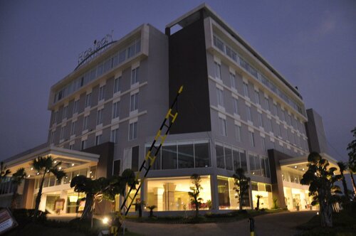 Гостиница Ascent Premiere Pasuruan