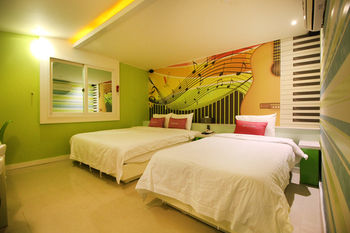 Фото 87416171702