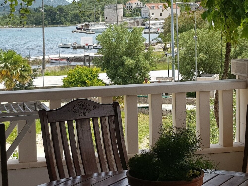 Фото Holiday home Slade - In Ston