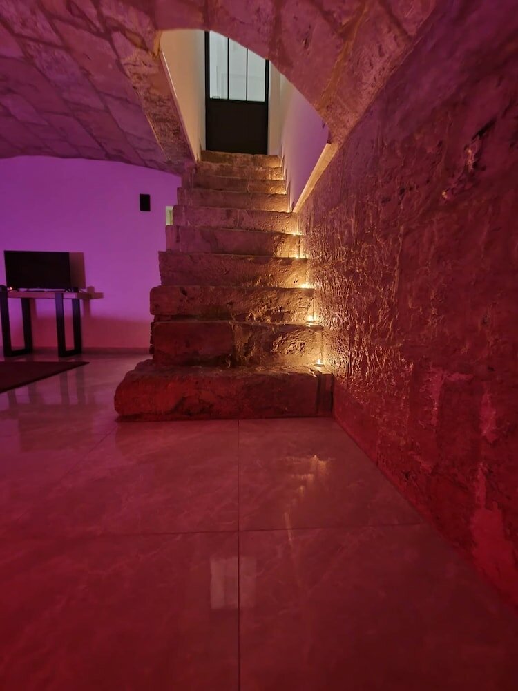 Фото La Forteresse Jacuzzi-Sauna