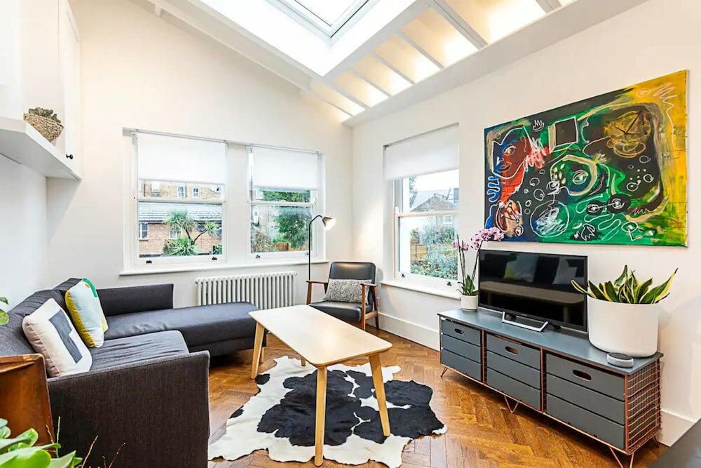 Фото Stylish and Spacious 1bd in Clapton