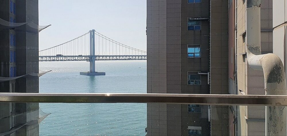 Фото H Avenue Gwangalli Beach