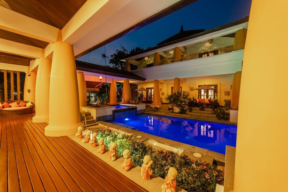 Фото Bali Style Mansion In Great Location Hg