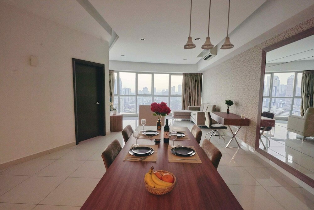 Фото Regalia Residence @ Klcc View Sky Pool by MC