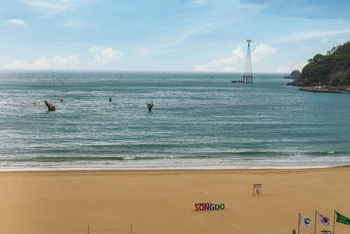 Гостиница Grab The Ocean Songdo в Пусане