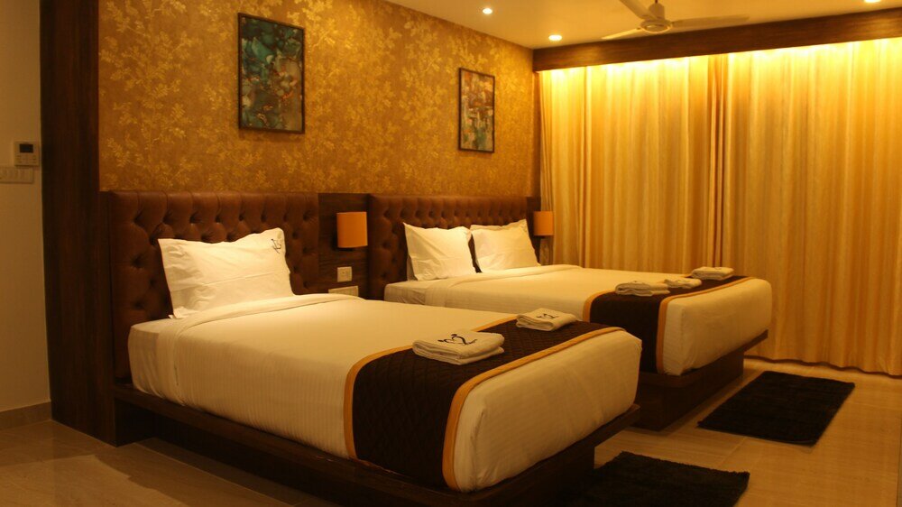 Фото Hotel Idhaya