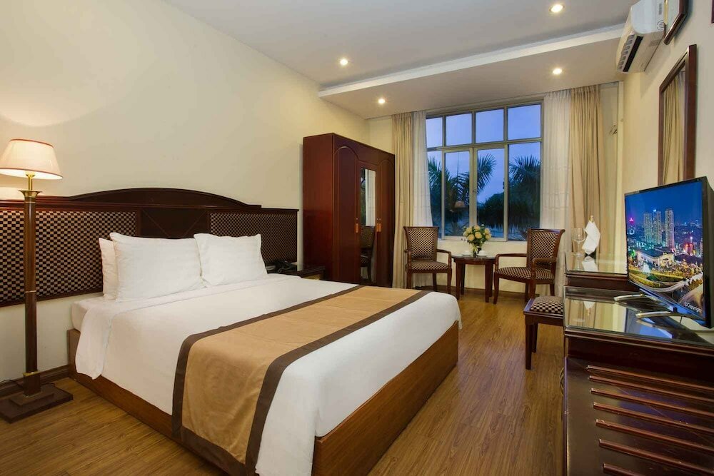 Фото Khach San Tqt2