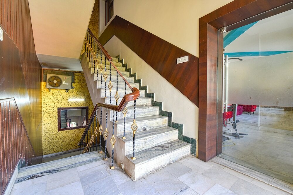 Фото Fabhotel Prime Surpin Palace