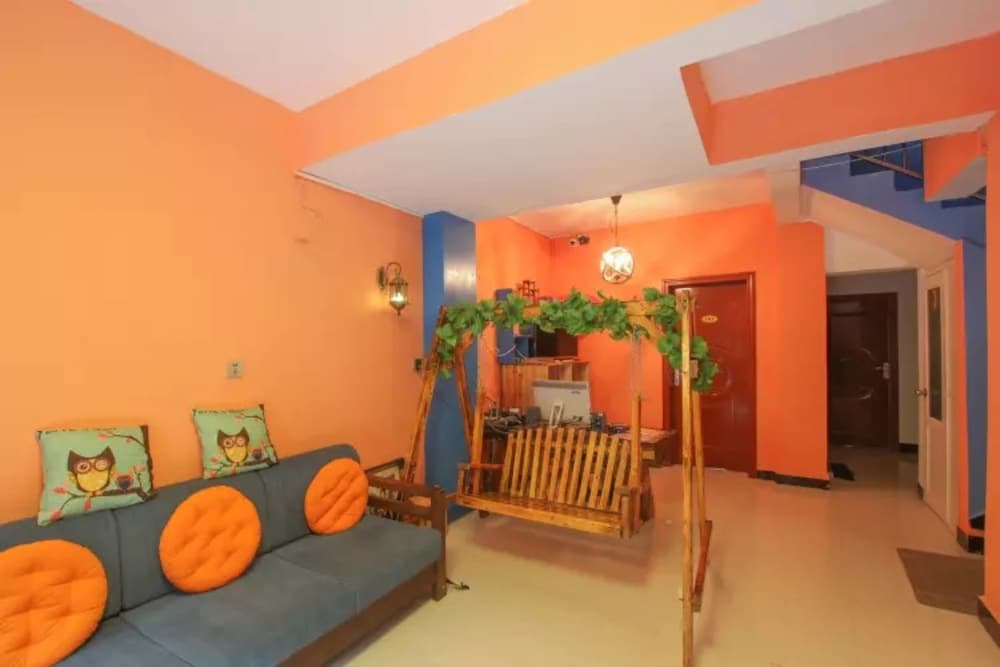 Фото Fenghuang Nanmu Inn No. 1