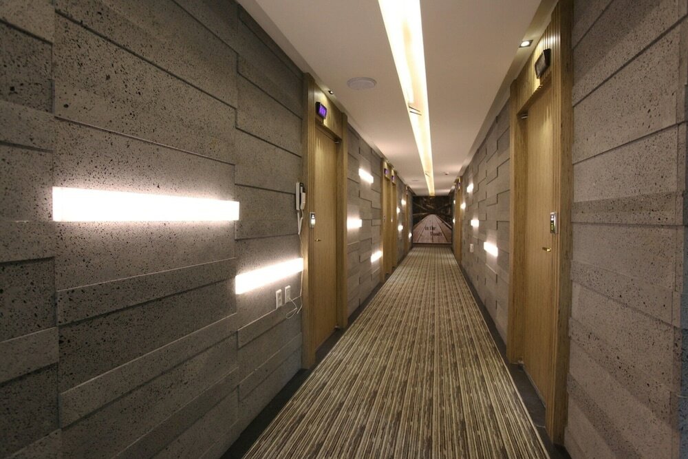 Фото Daejeon Yuseong SPA Tower