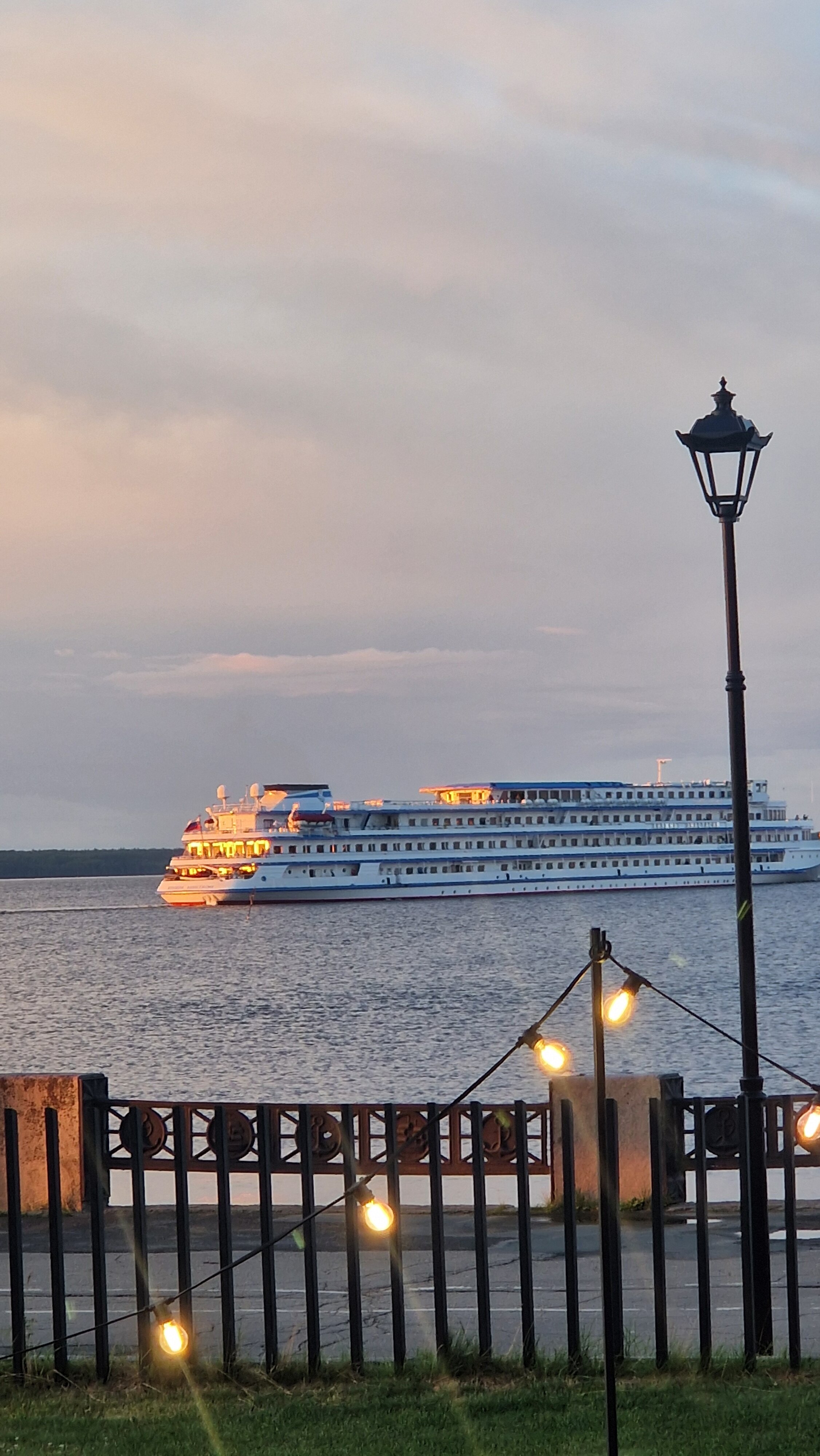 Фото Фрегат