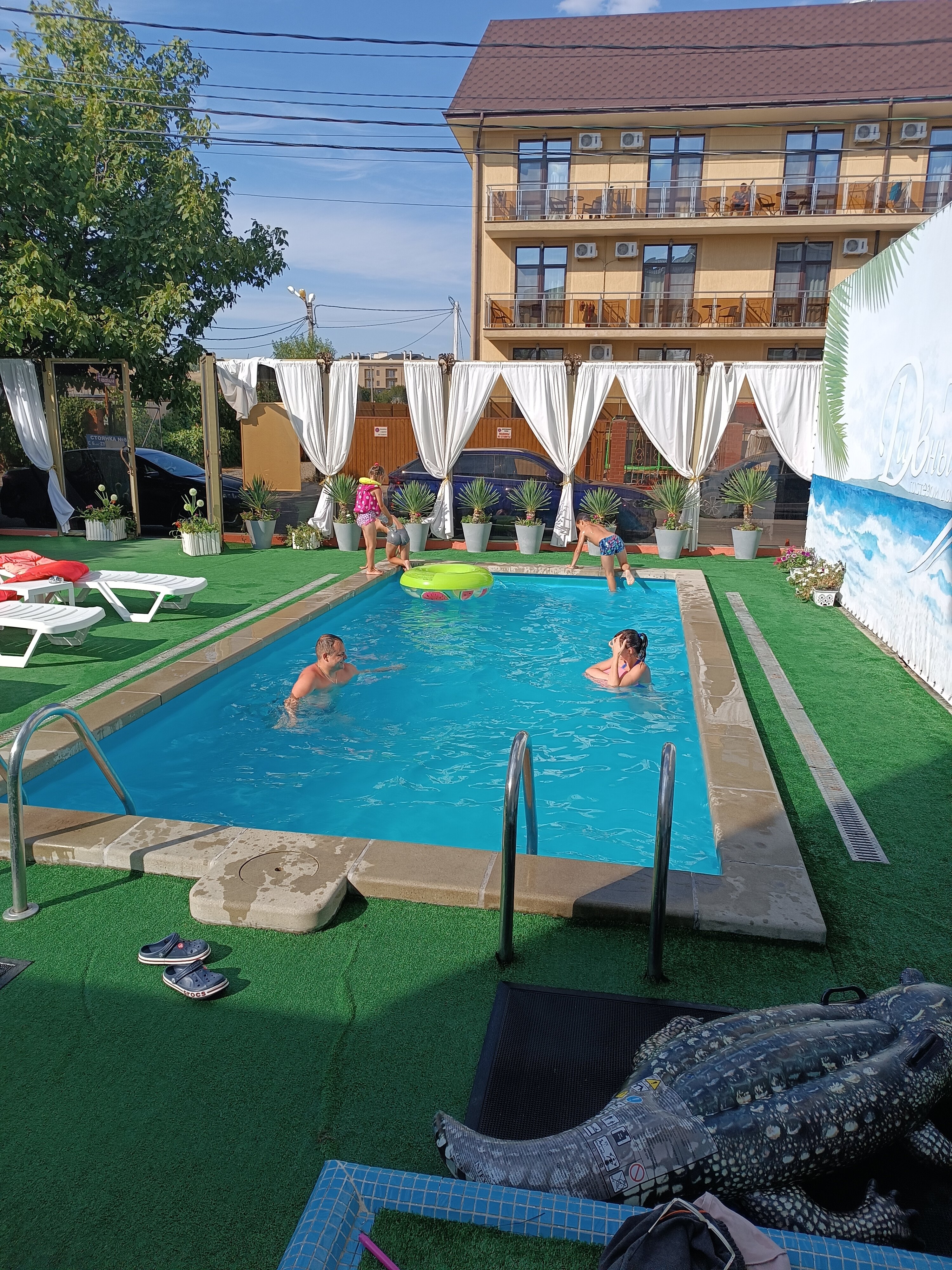 Фото отеля 3