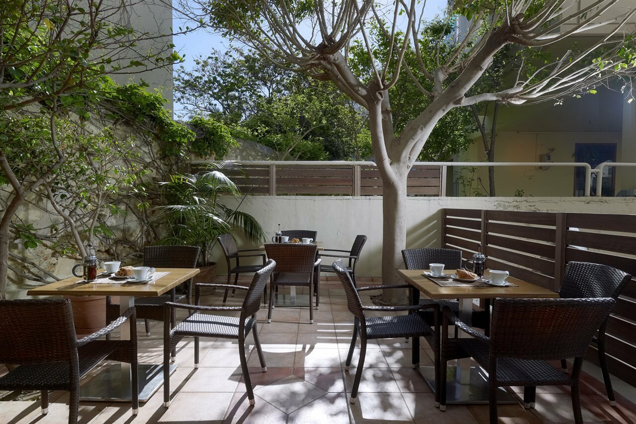 Фото Apartment Hotel Irida